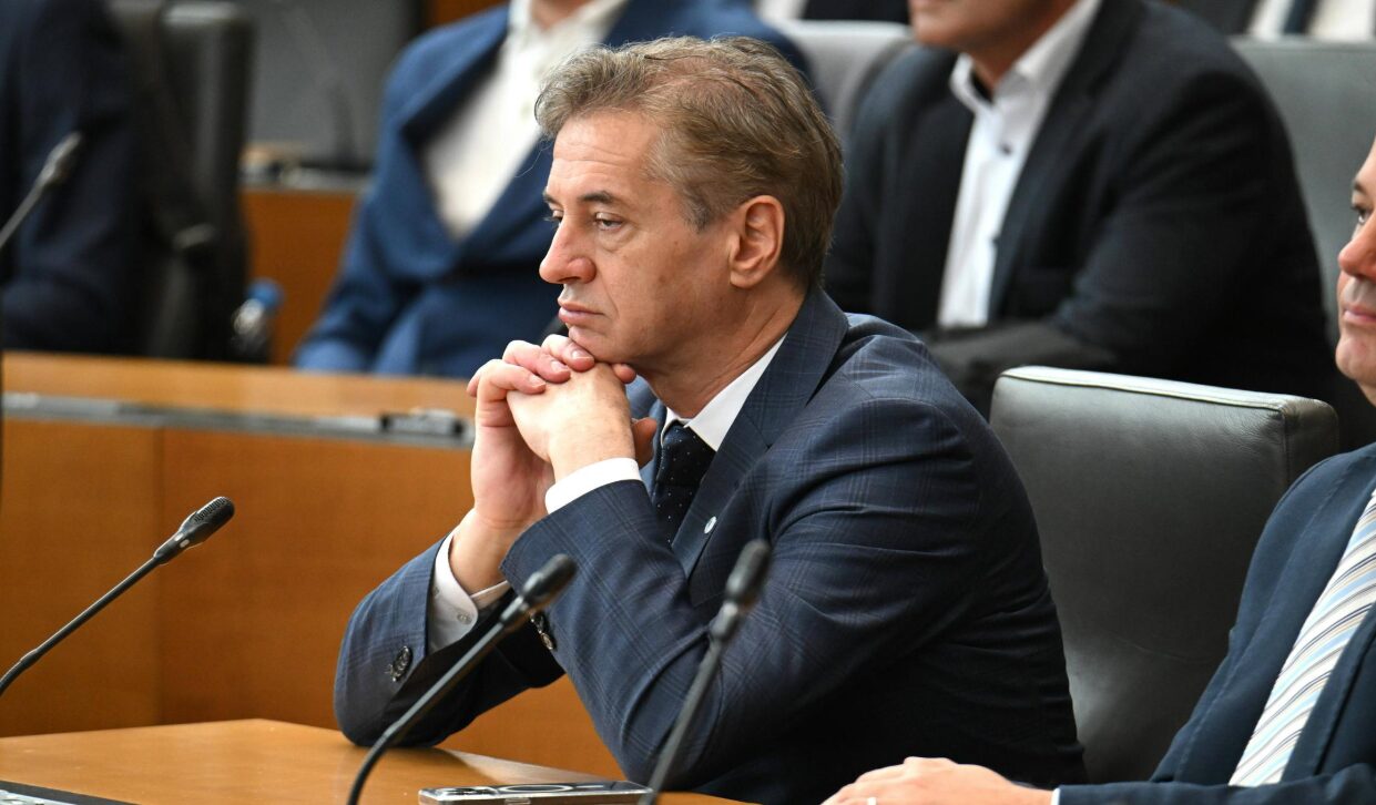 Nihče noče z Robertom Golobom v vlado v senci - nekdanji partnerji mu obračajo hrbet: »Gibanje Svoboda ni edina politična sila, sposobna voditi Slovenijo.«