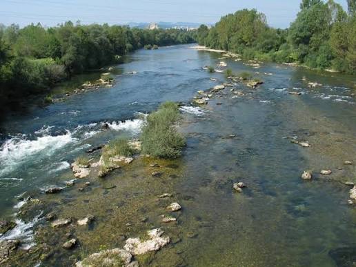 Sredi prestolnice izginil s površja Save: reševanje se je končalo tragično