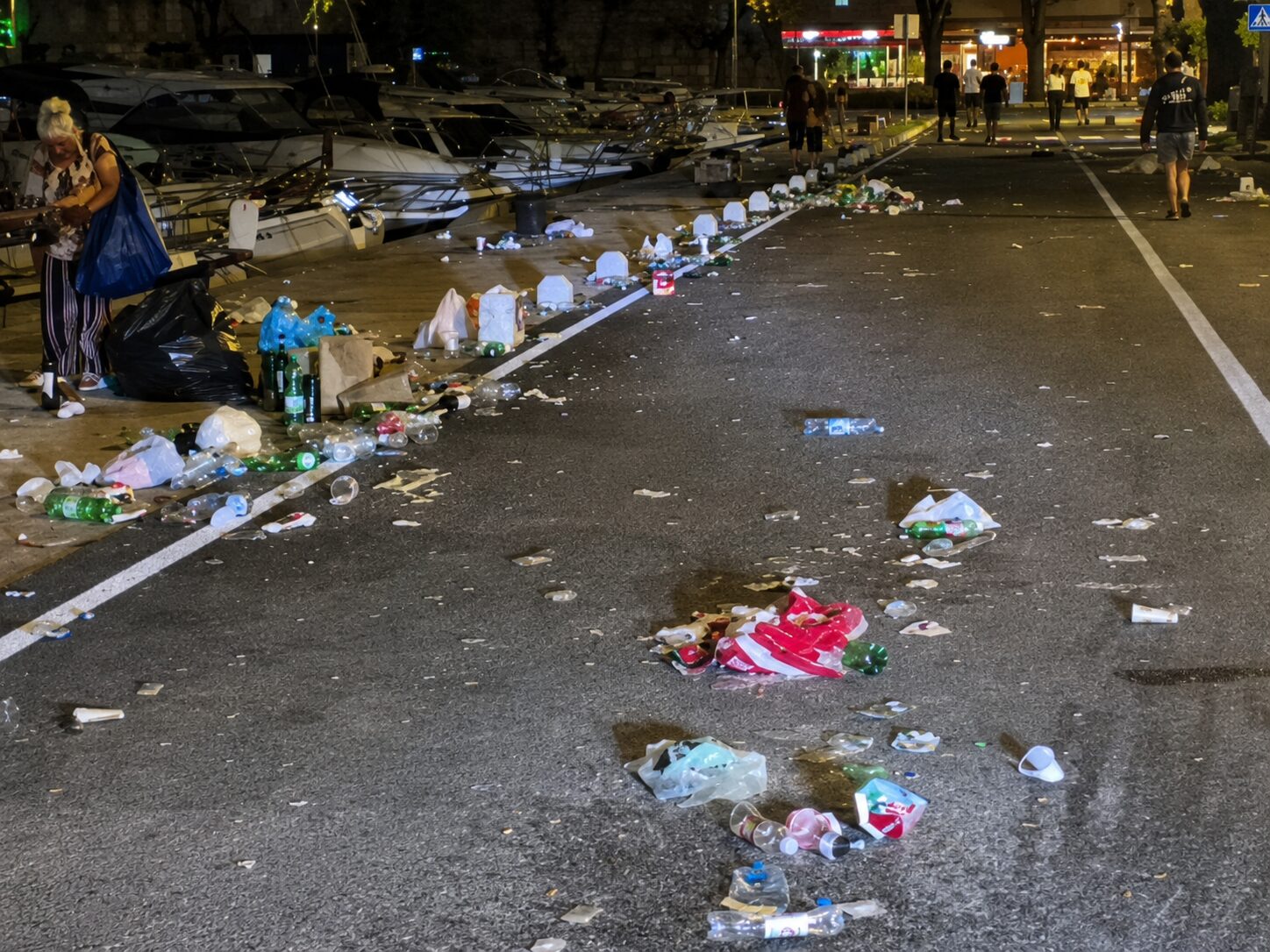 Po velikem koncertu v spomin na Oliverja Dragojevića v Veli Luki domačini v šoku: »Koliko časa bomo to še prenašali?«