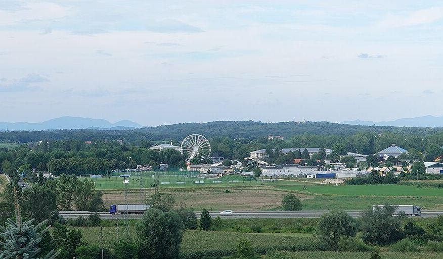 V slovenskih termah sinoči stekla velika iskalna akcija, izginil je otrok