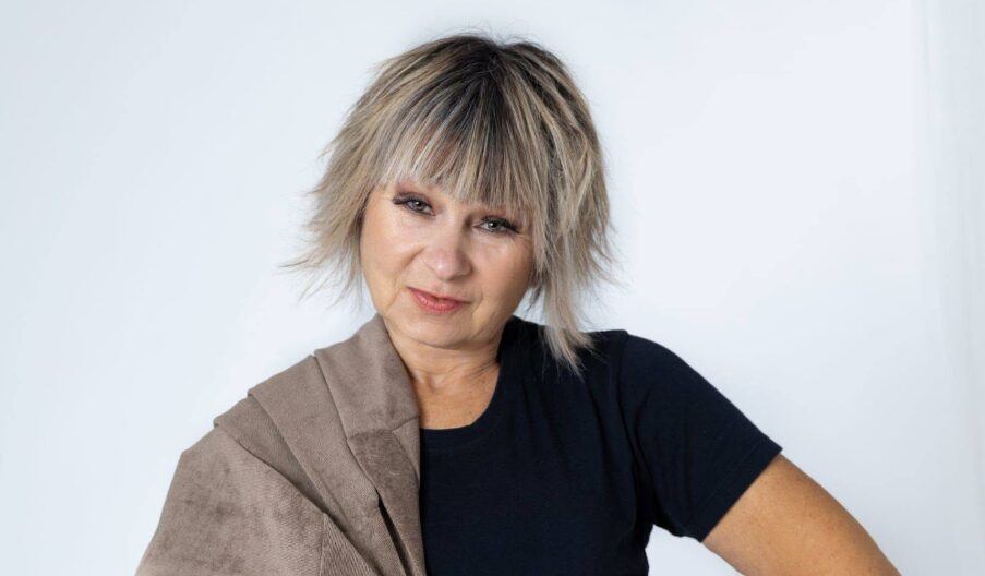 Violeta Tomić se je z ganljivimi besedami zahvalila vsem, ki so ji stali ob strani v najtežjih trenutkih: " Danes sem zdrava"