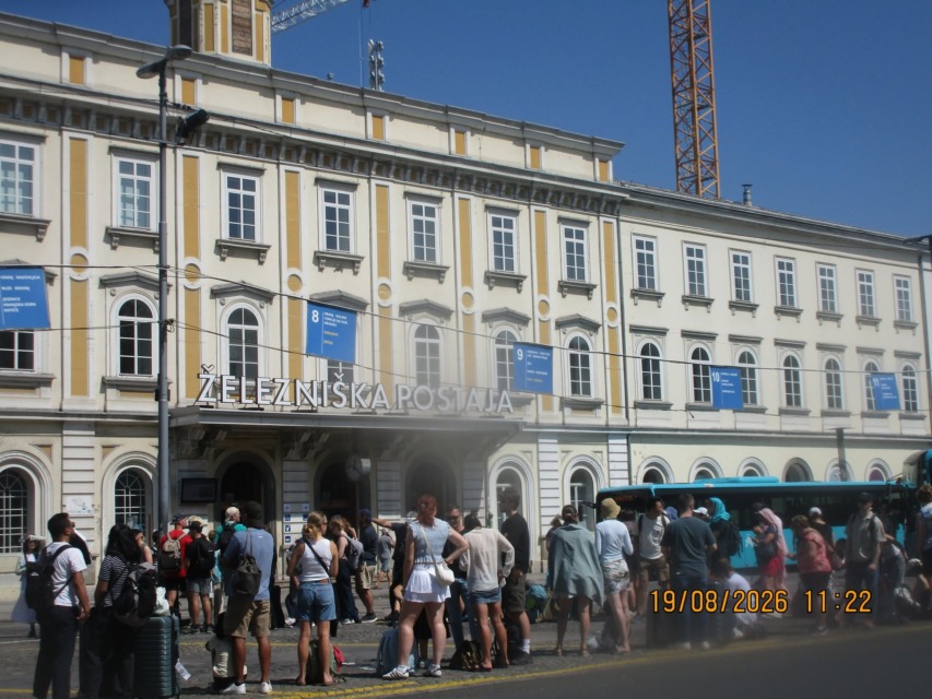 Avtobusna postaja Ljubljana je na Trgu OF