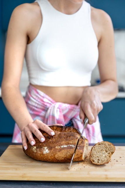 Domači kruh recept: kako speči mehak, dišeč in zanesljivo uspel kruh