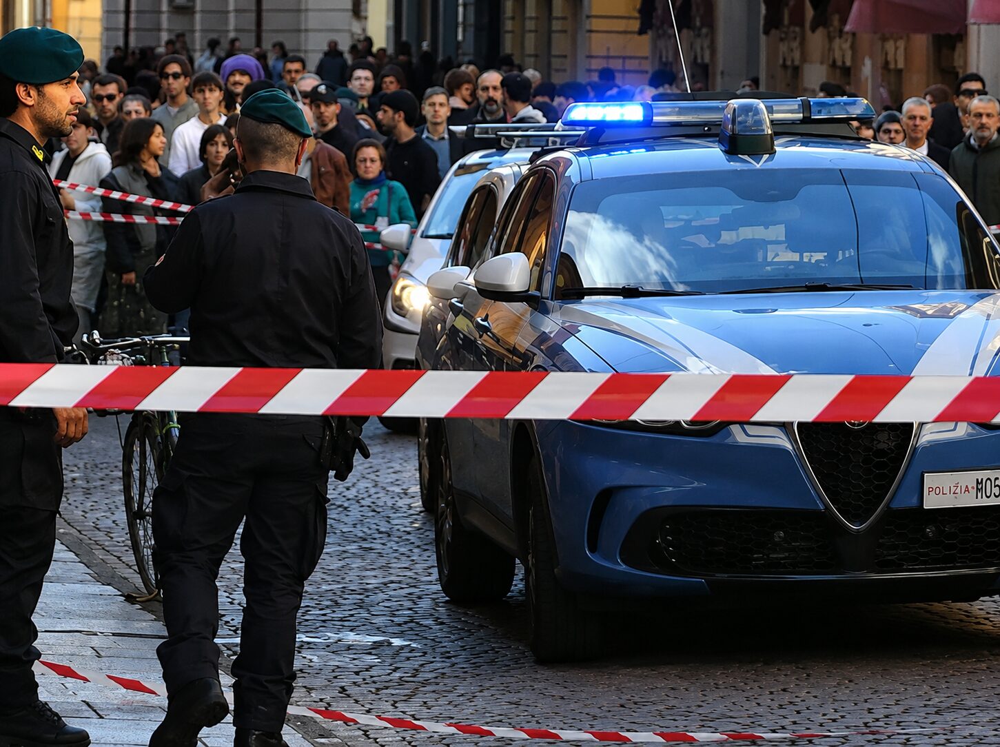 Tragedija slovenskih turistov v Italiji: eksplozija med pripravo večerje vzela življenje očetu, žena in 10-letna hči se borita za življenje
