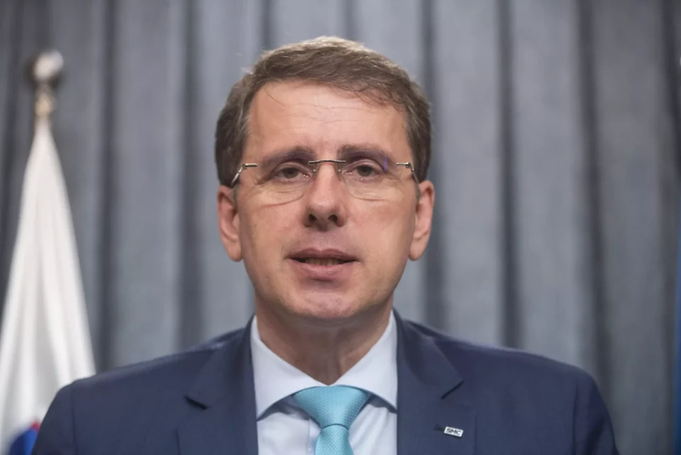 Anton Rop pripravlja novo politično stranko: v ozadju se omenja tudi zelo znano ime