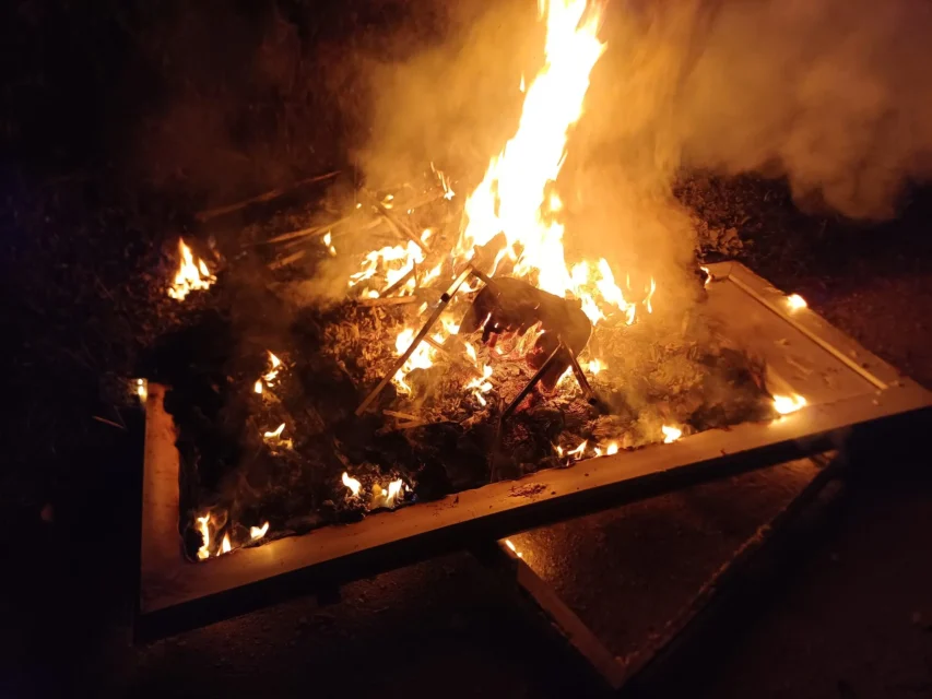 Pri romskem naselju Kerinov Grm spet gorelo, posredovali gasilci