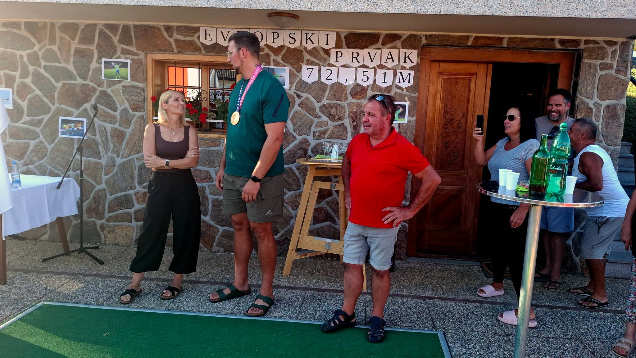 Tako so domačini pričakali evropskega prvaka Kristjana Čeha – ganljivi prizori iz Podvincev! (FOTO/VIDEO)