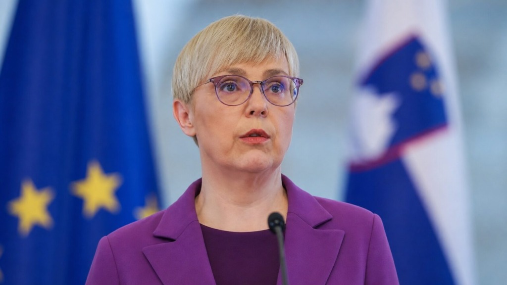 Predsednica ganljivo ob smrti Slavka Pregla: »Tudi sama sem odraščala ob njegovih delih«