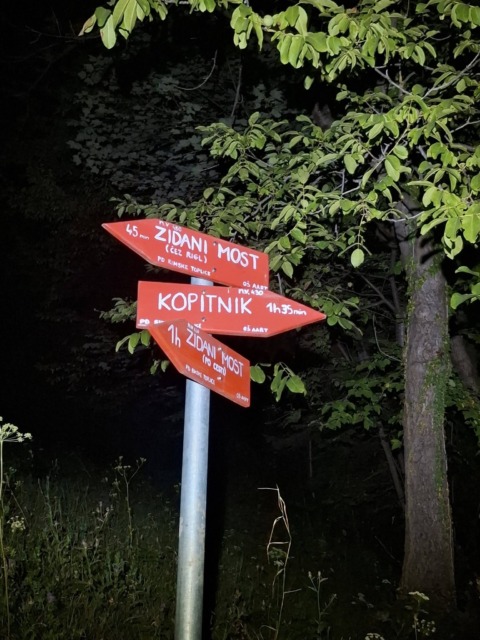 Planinske oznake za Kopitnik in Zidani Most
