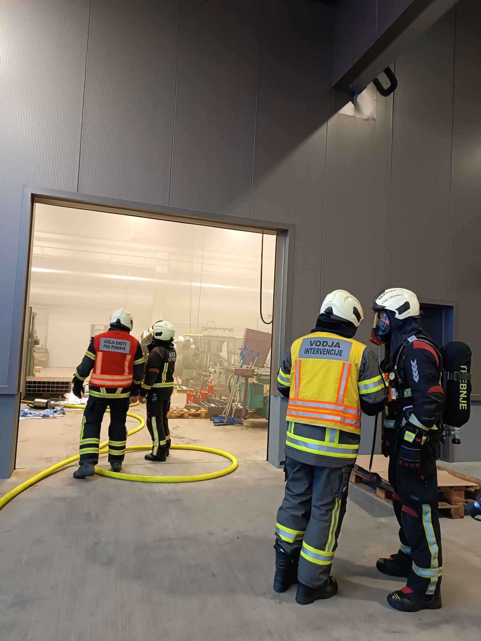 Zagorelo v industrijskem objektu v Trebnjem
