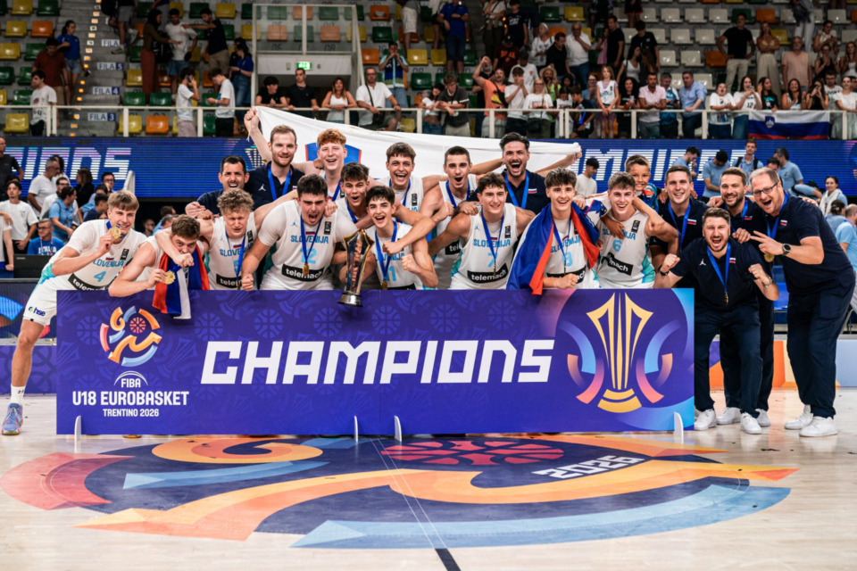 Slovenija na vrhu Evrope: fantje do 18 let prvič evropski prvaki, Joksimović MVP, Slovenija šele četrta država v zgodovini z “dvojčkom”