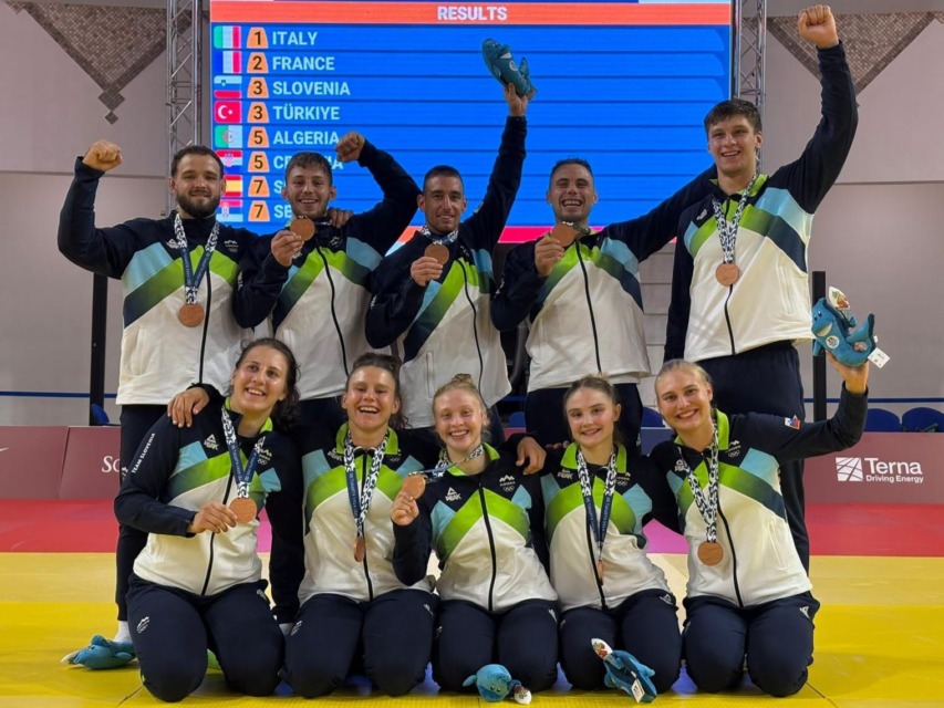 Slovenska mešana judo ekipa z bronastimi medaljami v Tarantu