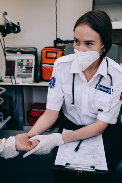 Znaki možganske kapi, medicinska pomoč