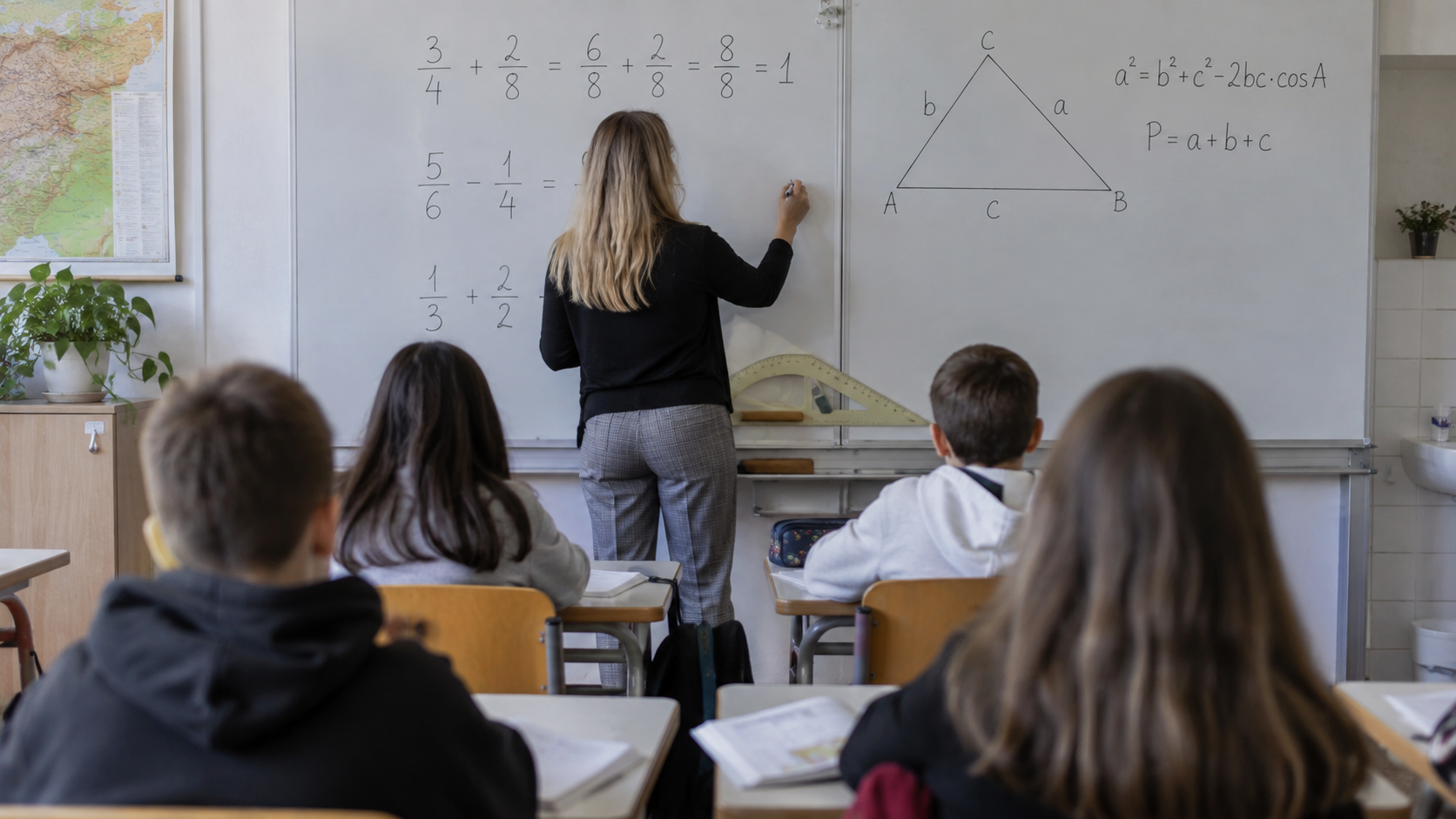 »Brojevi« namesto številk? Očitki, da naj bi imela učiteljica na eno od slovenskih osnovnih šol težave s slovenščino