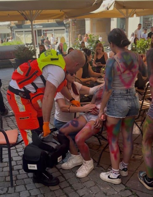 Maribor pretresli prizori med fazaniranjem: zaposleni klicali policijo, posredovali tudi reševalci