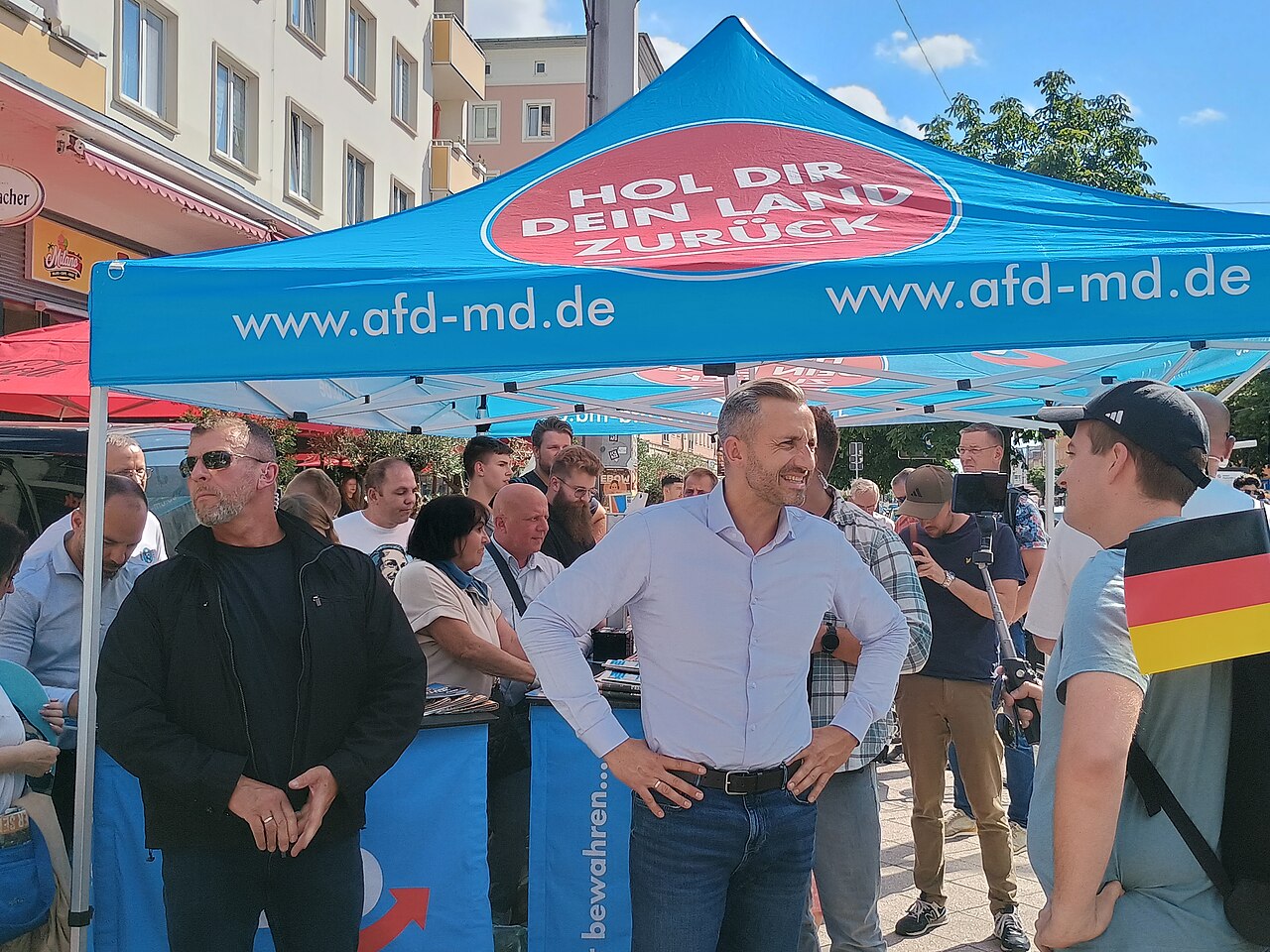 AfD z 43,8 odstotka pretresla Nemčijo: kaj rekordna zmaga v Saški-Anhalt pomeni za Slovenijo?