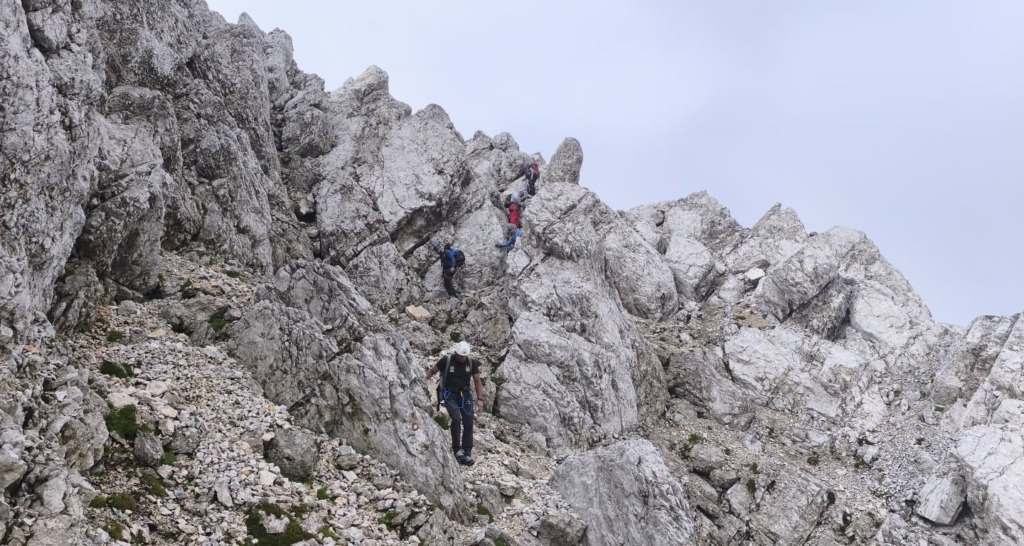 Planinci, pozor! Na Bavškem Grintavcu nova nevarnost, to pot so morali zapreti