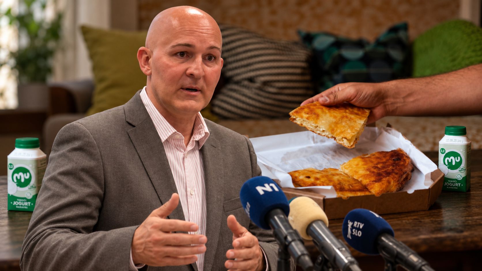 Burek Olimpija verjame v ministra Rončevića in ga poziva k odzivu: se bo oglasil na Facebooku?