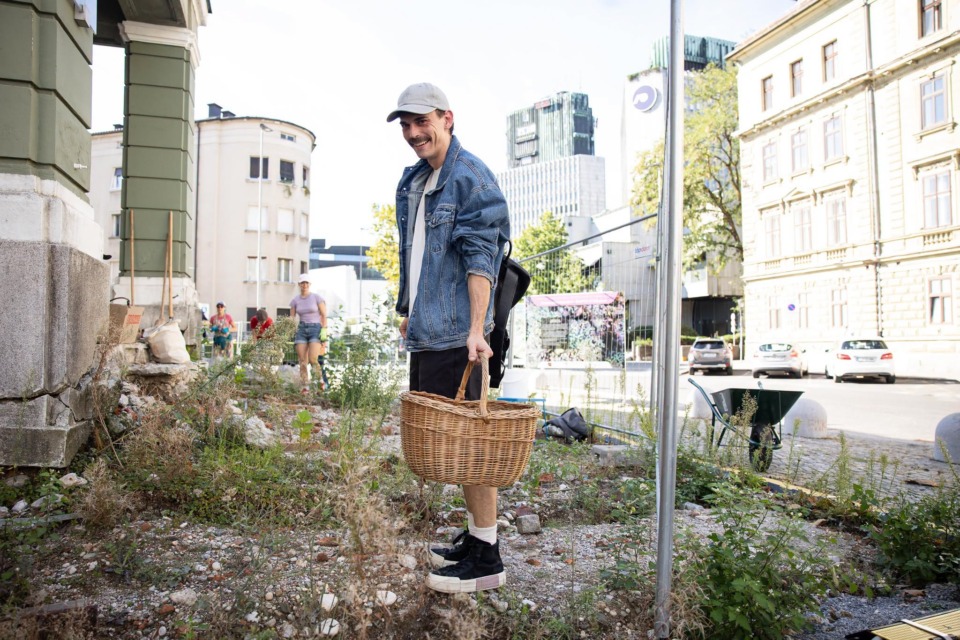 Drama v središču Ljubljane propada pred očmi vseh, zaposleni so imeli dovolj