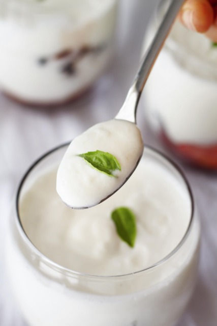 Polnomasten grški jogurt zdravje, v kozarcu