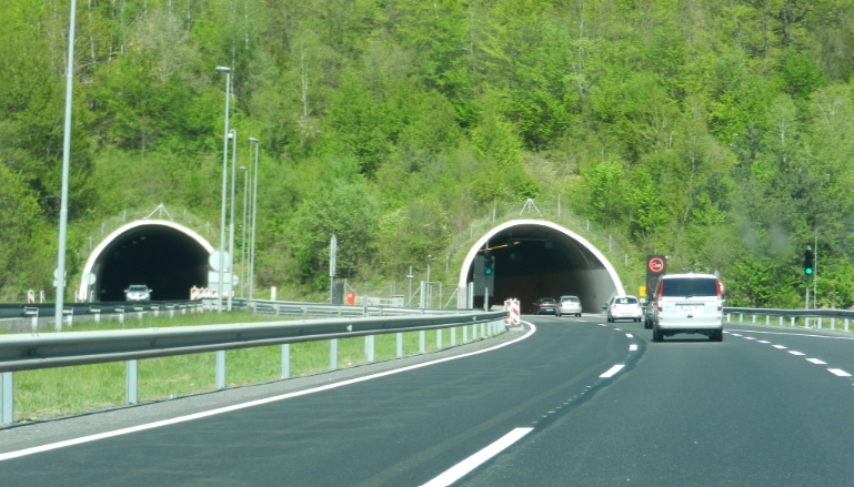 Pozor, če se odpravljate proti Mariboru: štajerska avtocesta je zaprta