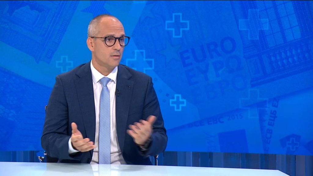 Minister sinoči razkril, koliko denarja gre na leto za bolniške v Sloveniji! Razkrivamo te enormne številke