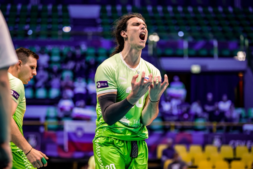 Grški šok odnesel slovenske sanje? Umetna inteligenca medalji daje le 18 odstotkov možnosti, je to mogoče?