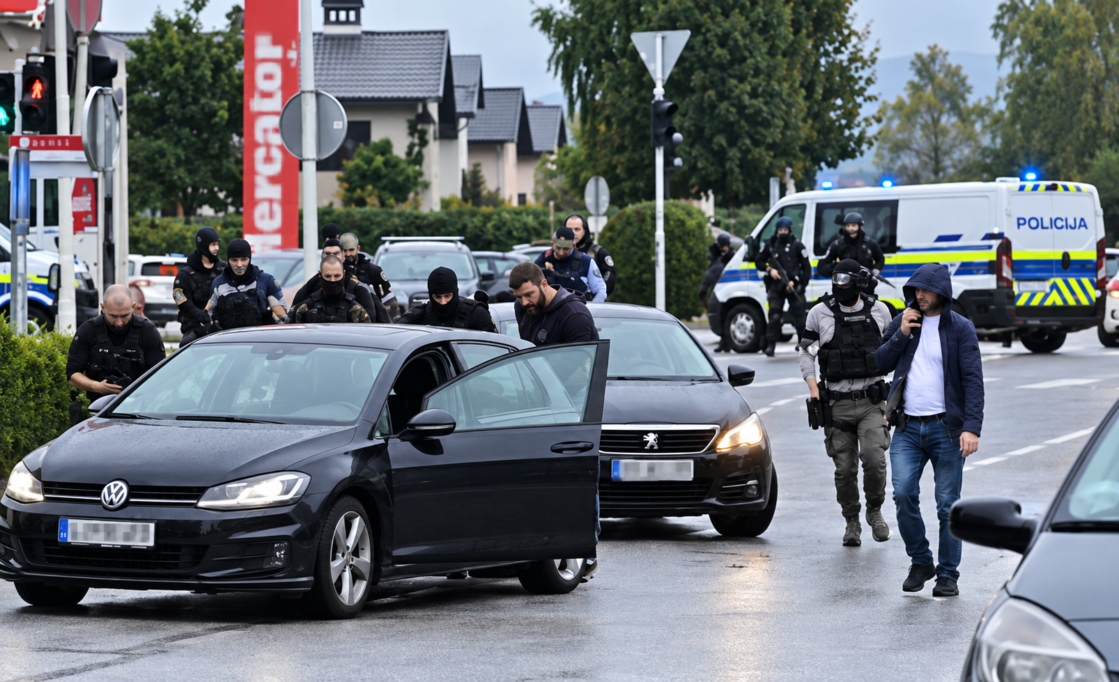 Streljal na policista in pobegnil: zdaj je znano, česa vsega je osumljen
