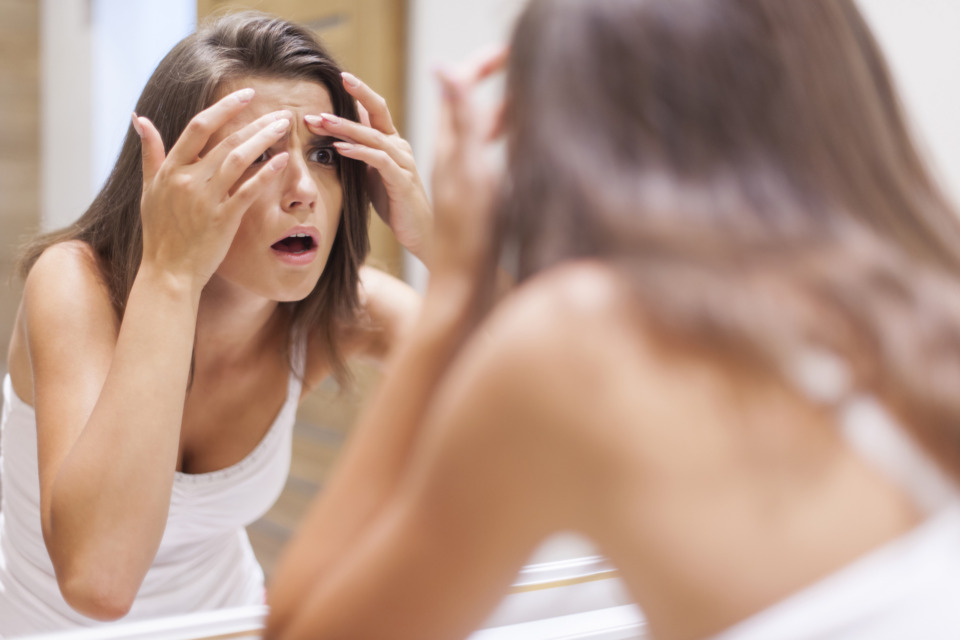 Retinol uporaba je osebi začasno poslabšal kožo