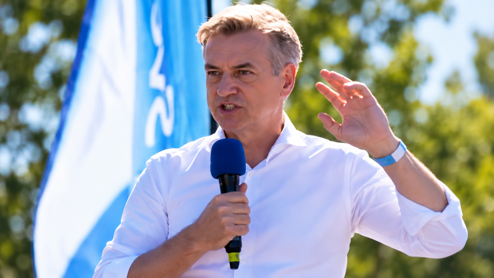 "Proti prevarantom, lažnivcem, goljufom in izdajalcem": Govor Roberta Goloba - je »4x PROTI« glas proti zakonom ali proti tistim, ki so jih predlagali? (VIDEO)