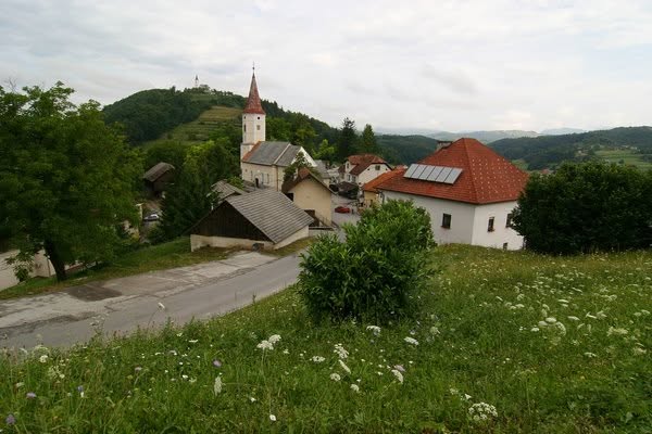 Ostali bodo brez župnika, pripravljajo poslovilno mašo, kdo bo zdaj maševal?