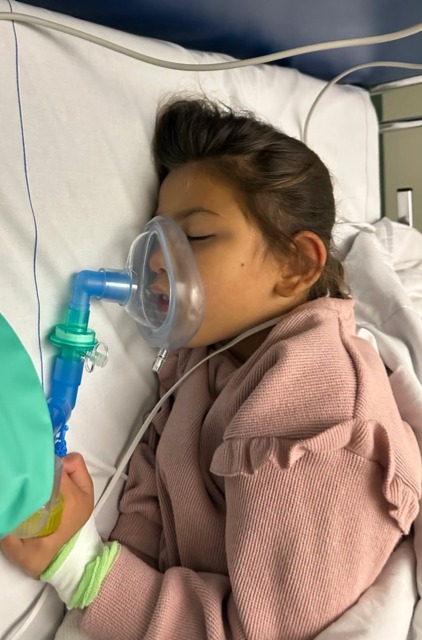 Slovenija je zbirala denar za malo Evo, zdaj pa šok v Amsterdamu - zdravniki so podvomili o diagnozi, ki jo je imela več let