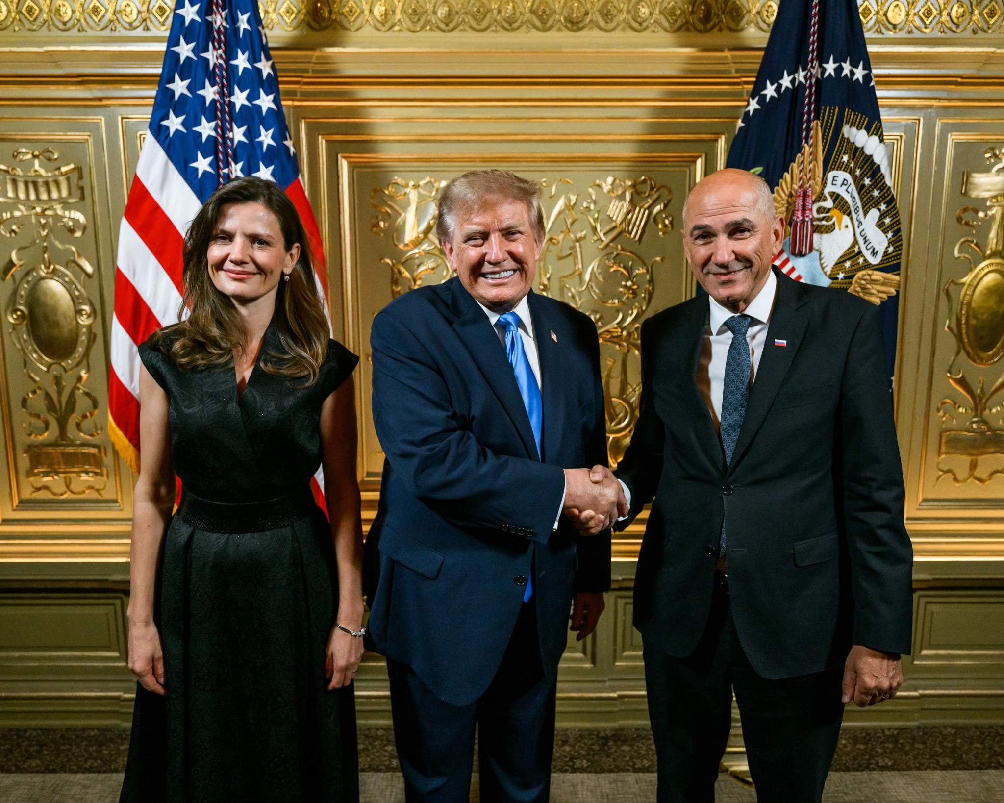 Takole je bilo videti srečanje Janše in Trumpa v New Yorku, objavljena tudi fotografija Urške in Melanie