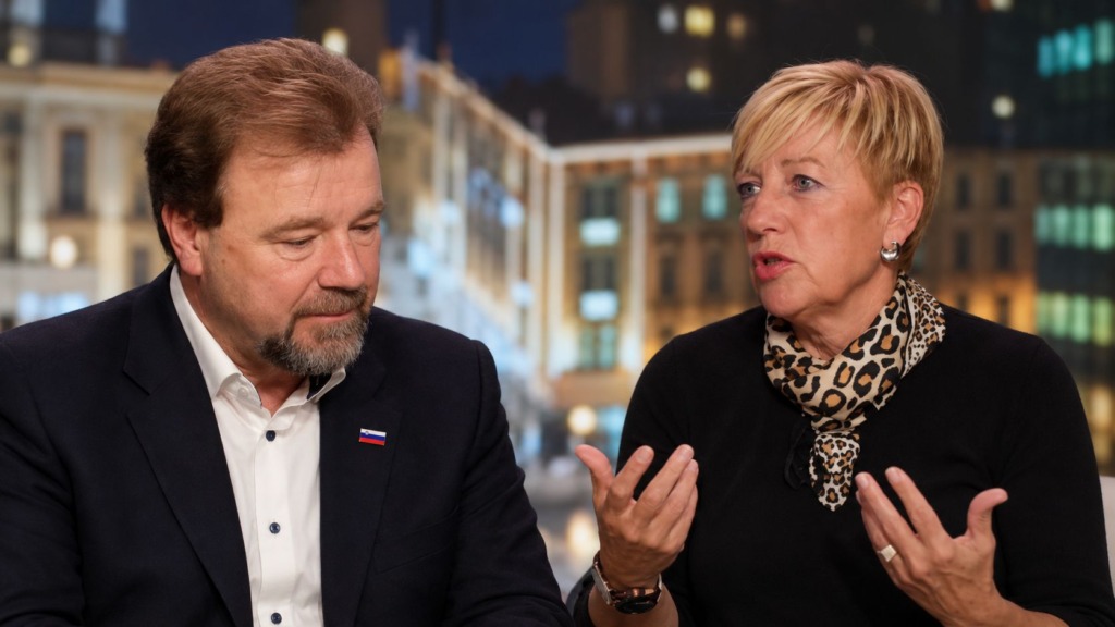To pa je presenečenje! Jože Možina javno okrcal Rosvito Pesek: "Če imaš take prijatelje, niti ne potrebuješ sovražnikov!"