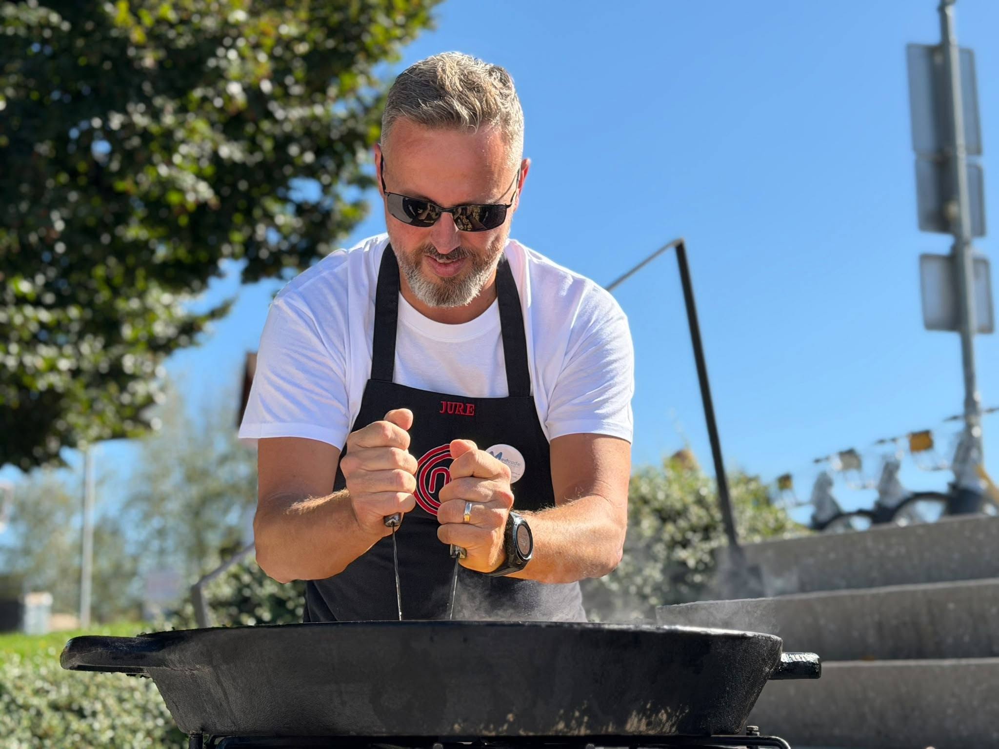 Te znane Slovence bomo novembra videli na volilnih lističih! Med njimi pevec, olimpijka in obraz MasterChefa