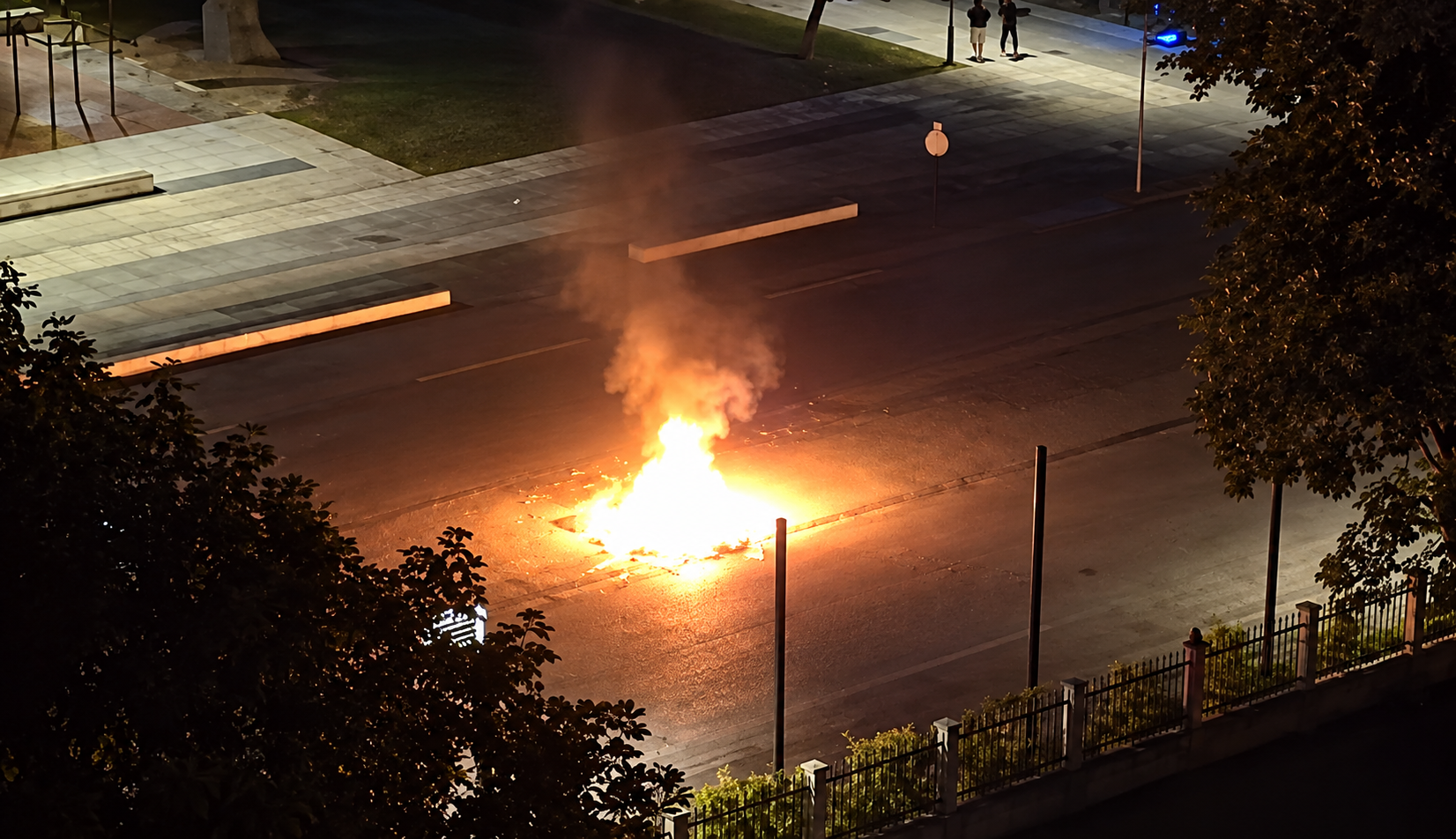 Nevzdržne razmere v Kranju! Zaradi nevarnega dogajanja si zvečer ne upajo več zapustiti stanovanj - na ulice poslali tudi policiste v civilu