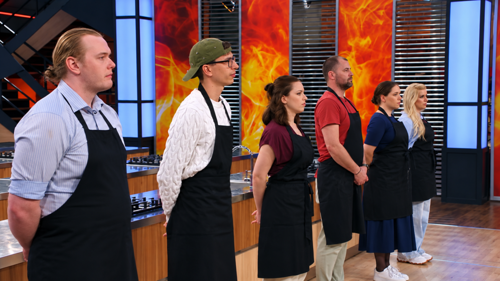 ŠOK v MasterChefu! Sredi kuhanja se je individualni test spremenil v izločitvenega – izpadel tekmovalec, ki je skrbel za smeh v kuhinji!