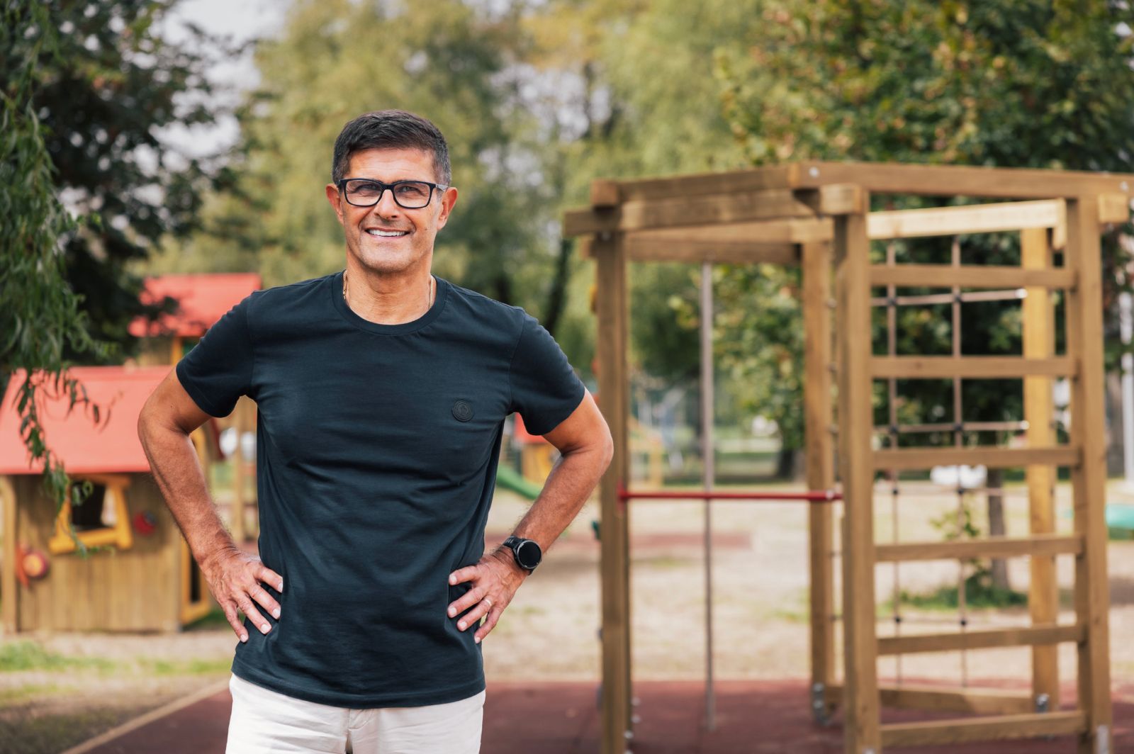 Matjaž Rakovec poudarja, da so ga športne izkušnje naučile discipline, vztrajnosti in pomena ekipnega dela, kar želi prenašati tudi v vodenje občine.