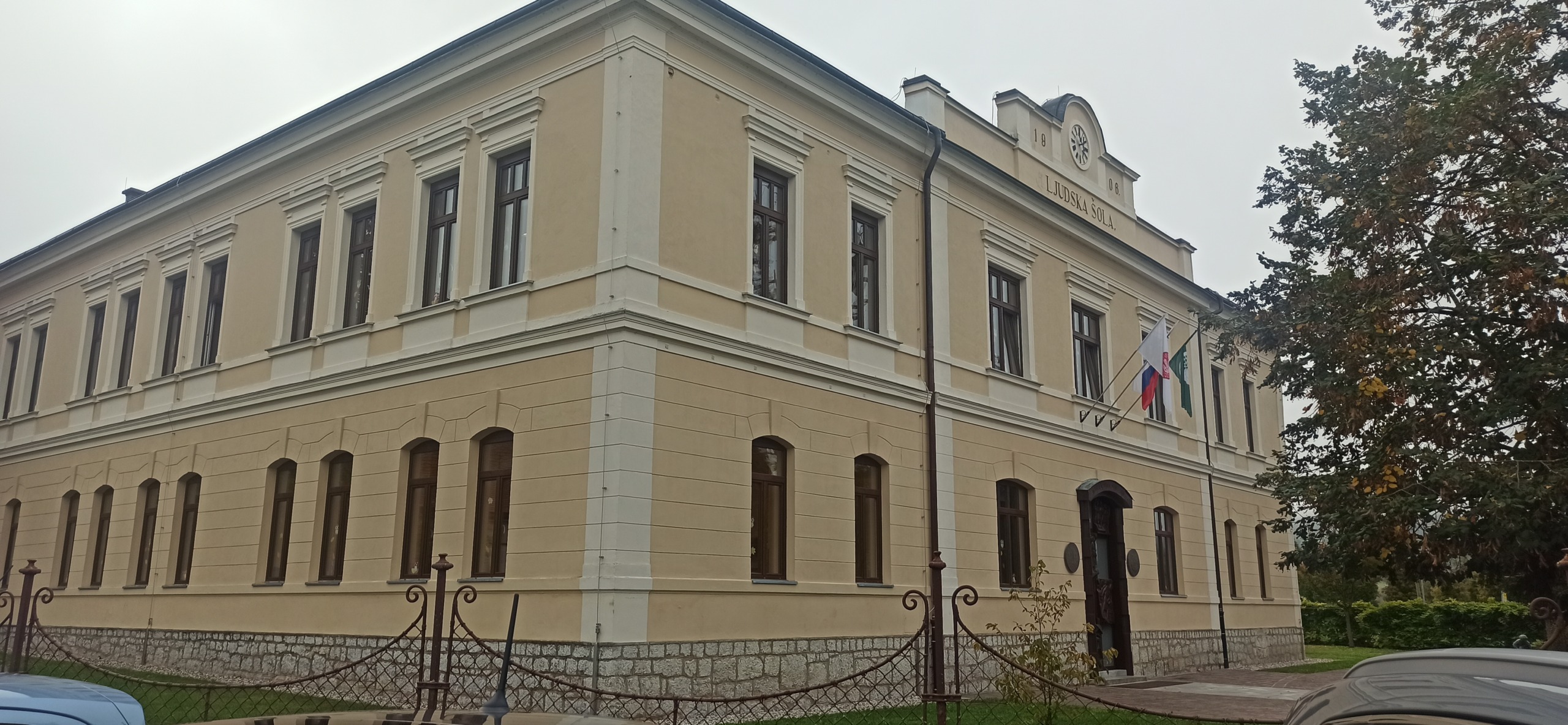 120 let šolske zgradbe v Kostanjevici na Krki