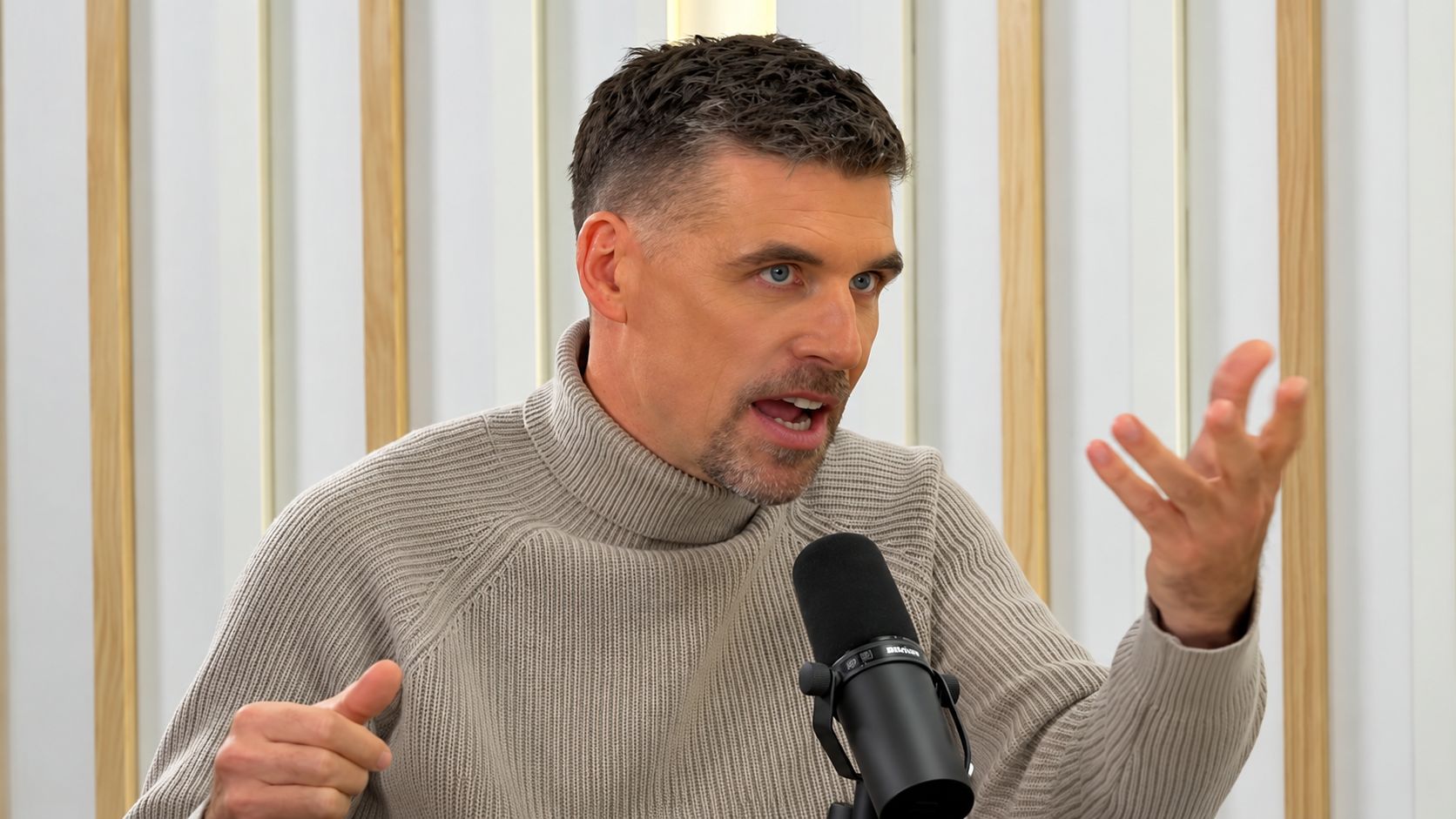 Gregorčič ostro nad Zorana Stevanovića: »Zna ti prodati avto, ki ne dela, na koncu pa te tako potreplja po rami, da ga vseeno plačaš!«