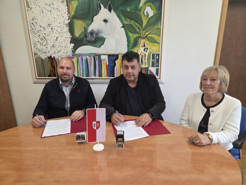 Po treh letih priprav se v Mokronogu končno premika! Župan ponosen, domačini: »Končno se ga vidi«