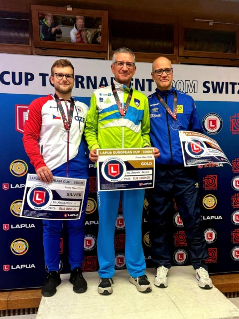 Čudež slovenske športne legende: pri 63 letih vseh 60 strelov poslal v desetico!