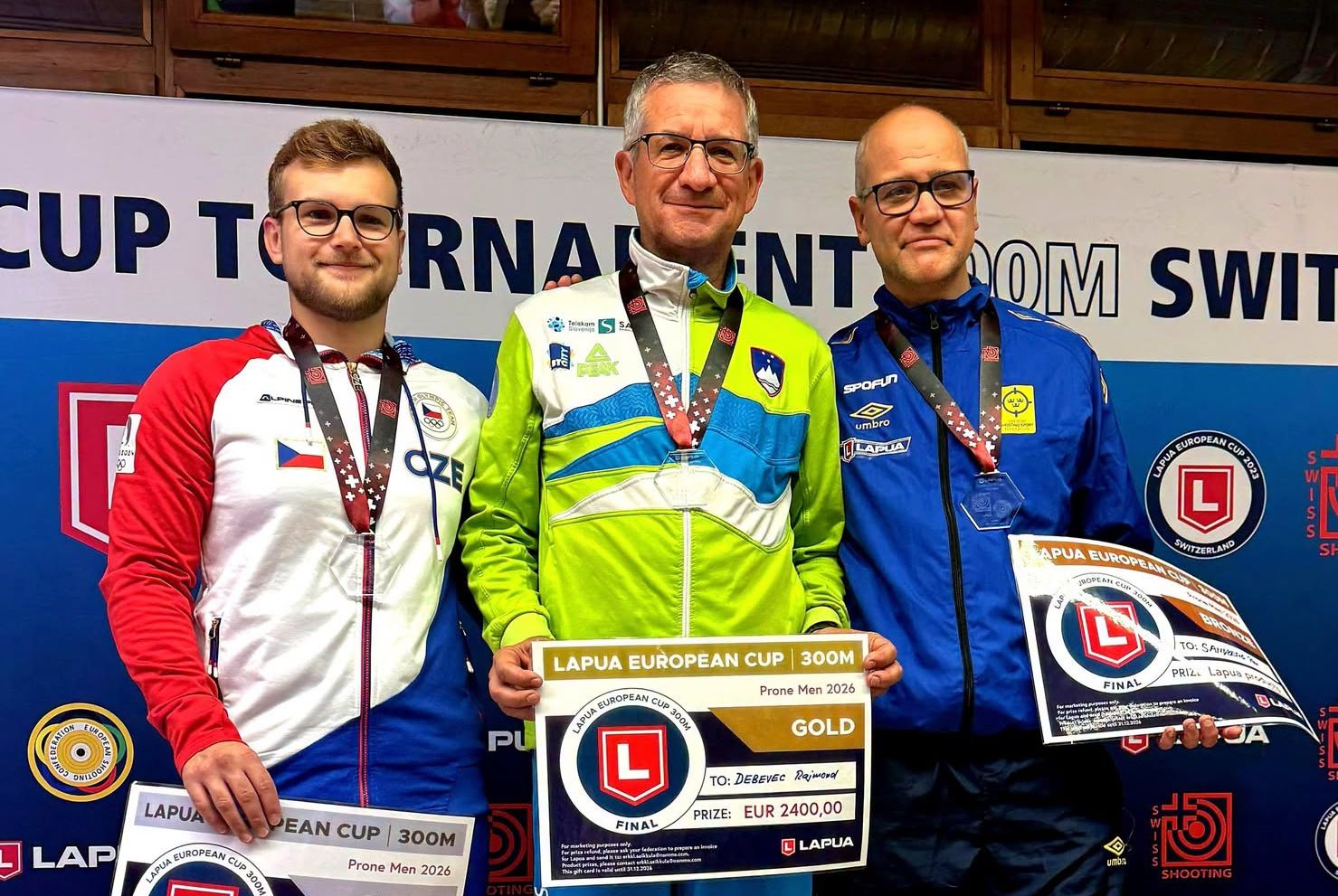 Čudež slovenske športne legende: pri 63 letih vseh 60 strelov poslal v desetico!