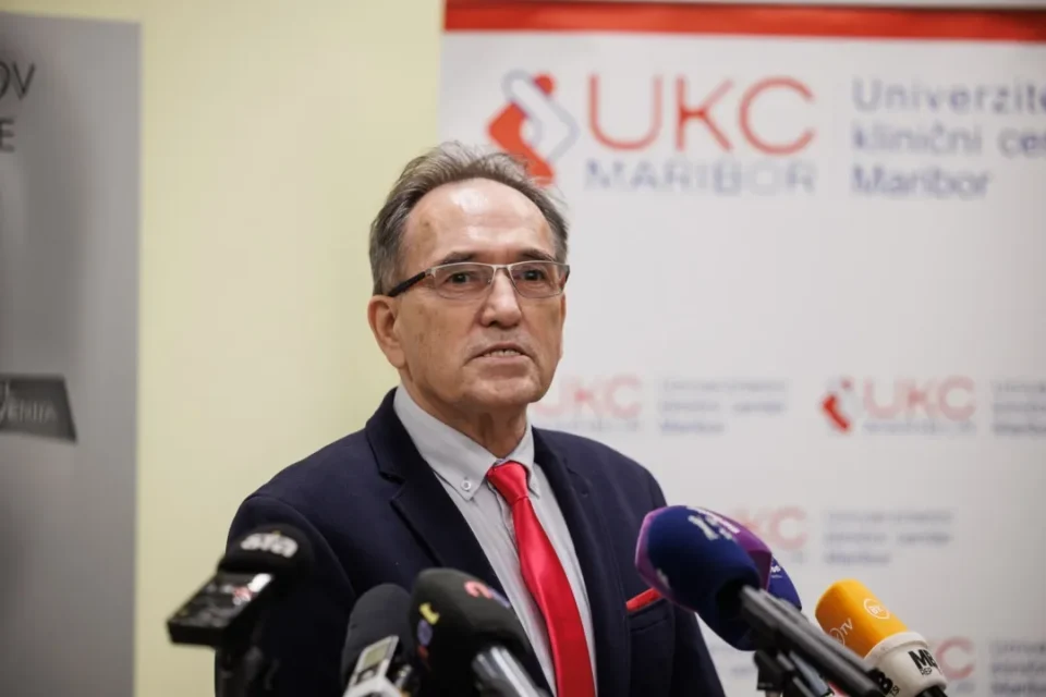 Po krizi na urgenci počilo še na vrhu: direktor UKC Maribor nepreklicno odstopil